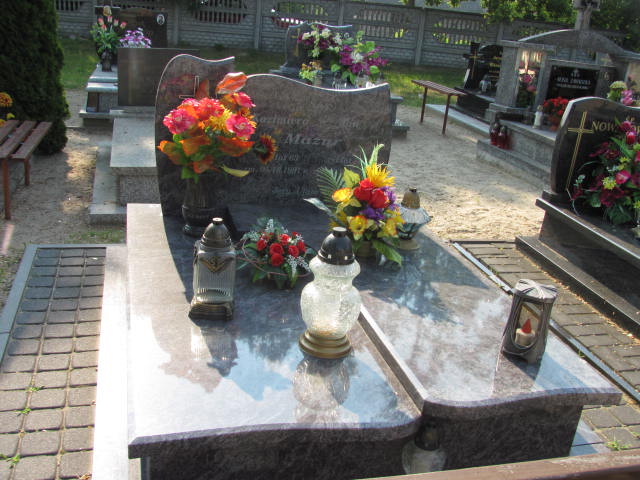 Grób Jan Mazur