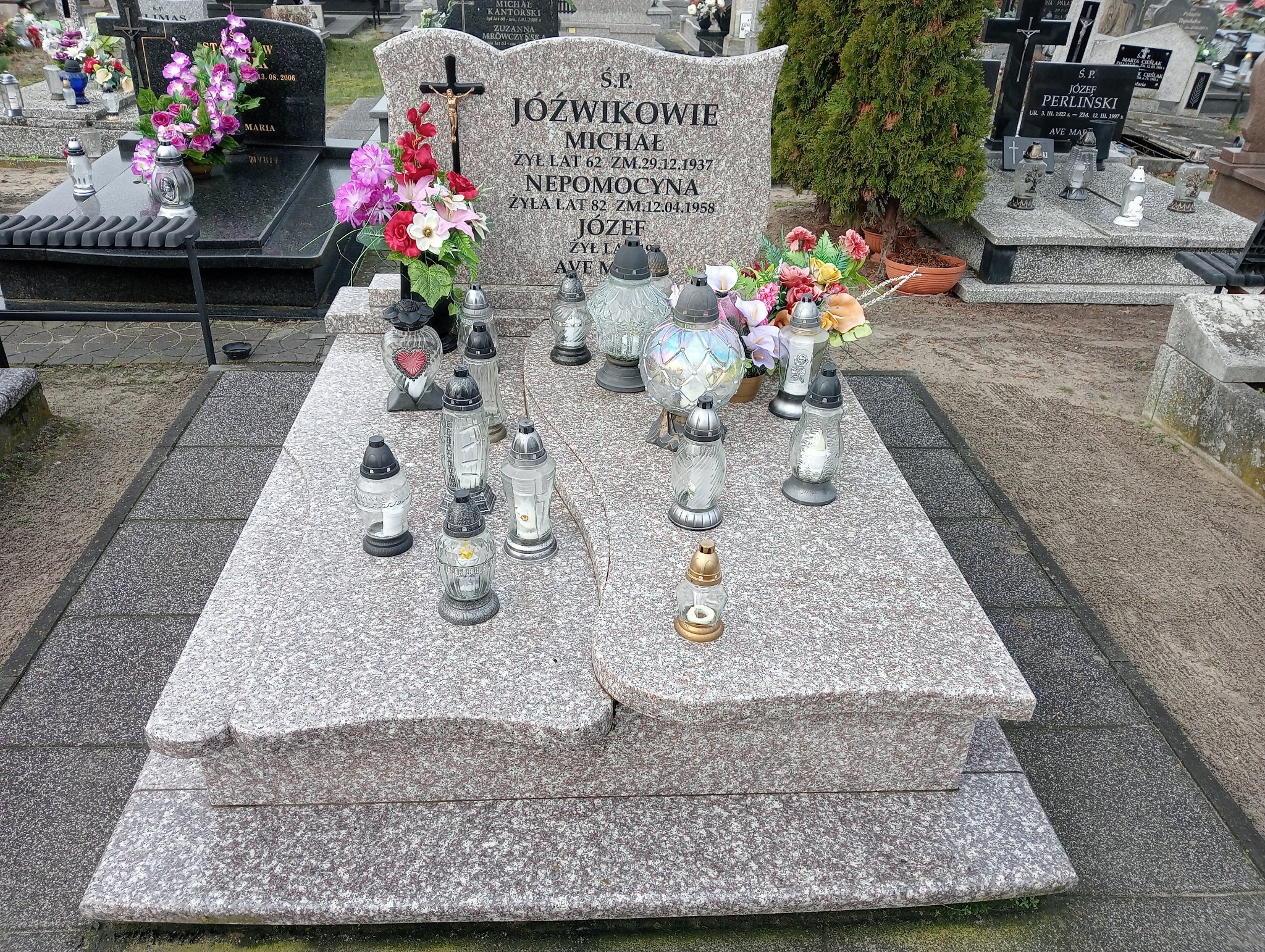 Grób Nepomucena Jóźwik