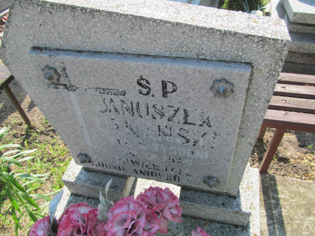 Janusz Uznański Krzymów - Grobonet - Wyszukiwarka osób pochowanych